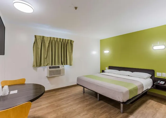 Motel 6-Jacksonville, Fl - South
